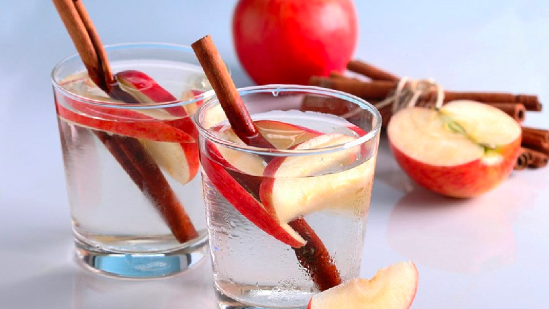 Nước detox táo quế - Nước uống giảm mỡ bụng dưới cấp tốc